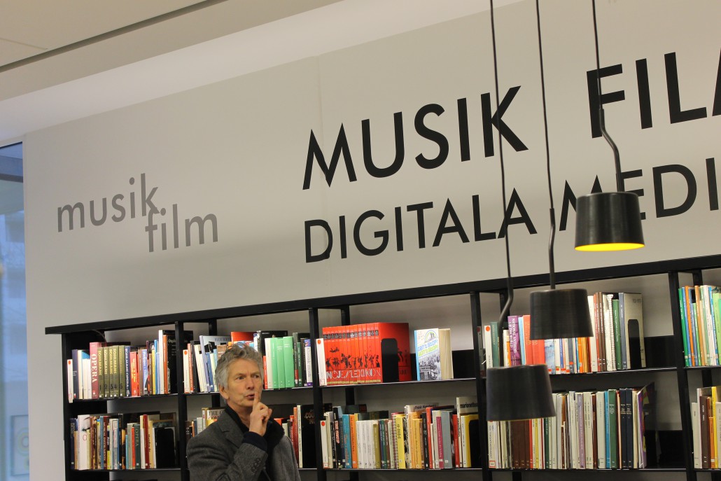 Kan man sjunga på bibliotek? Jo, i Varberg. Här finns en stor och en liten teater för ändamålet.